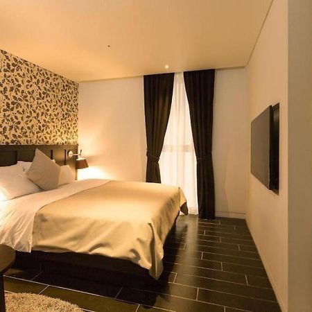 Trang Blue Hotel Сеул Екстер'єр фото