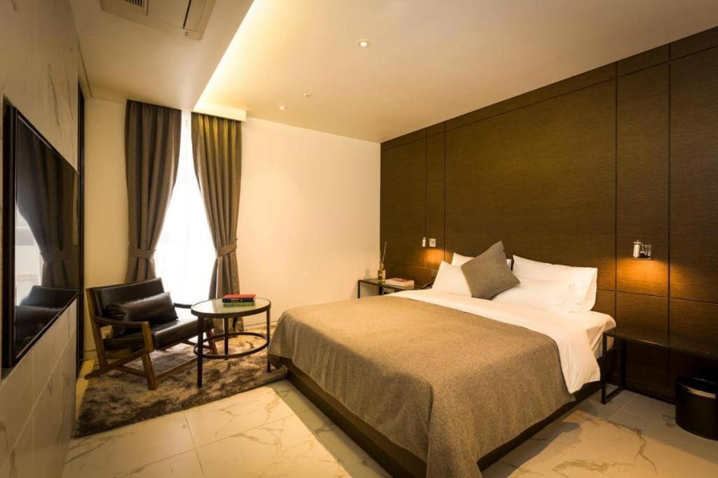 Trang Blue Hotel Сеул Екстер'єр фото