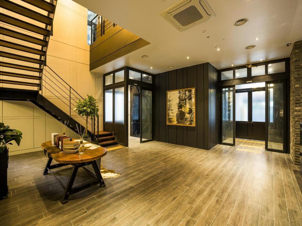 Trang Blue Hotel Сеул Екстер'єр фото