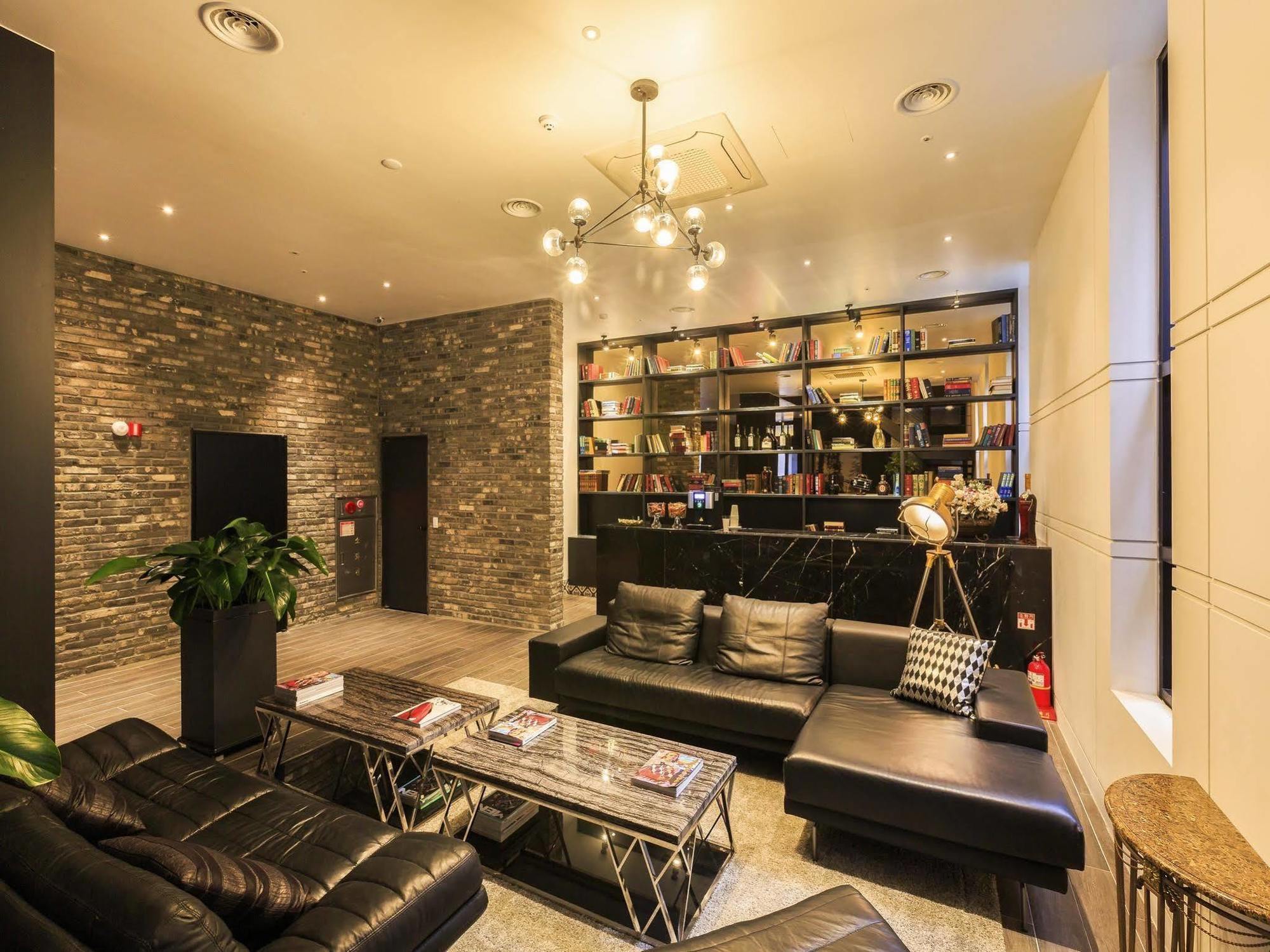 Trang Blue Hotel Сеул Екстер'єр фото