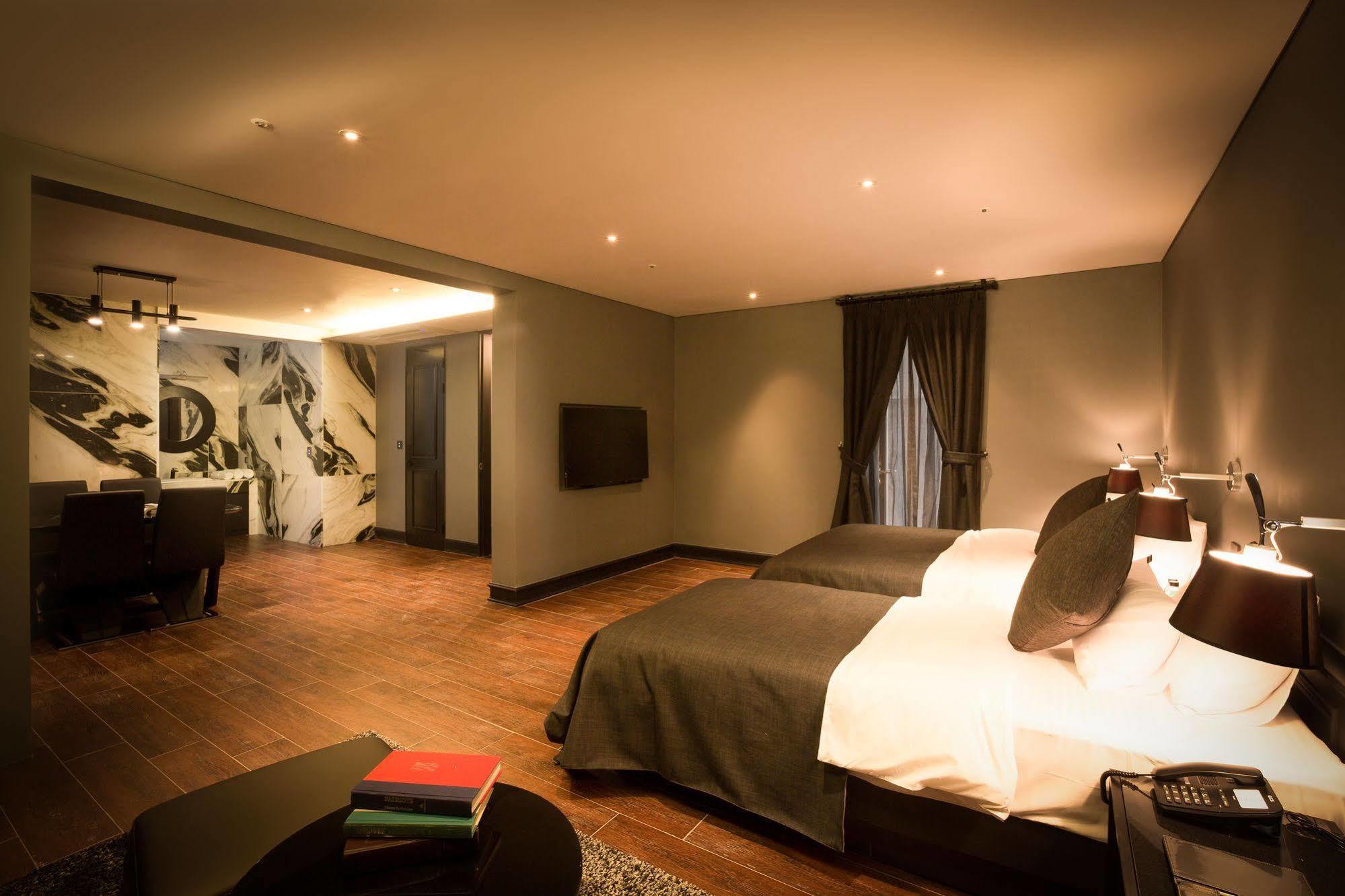 Trang Blue Hotel Сеул Екстер'єр фото