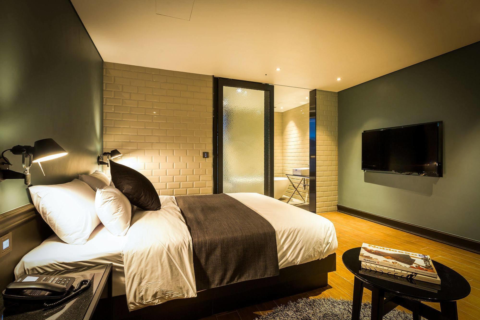 Trang Blue Hotel Сеул Екстер'єр фото
