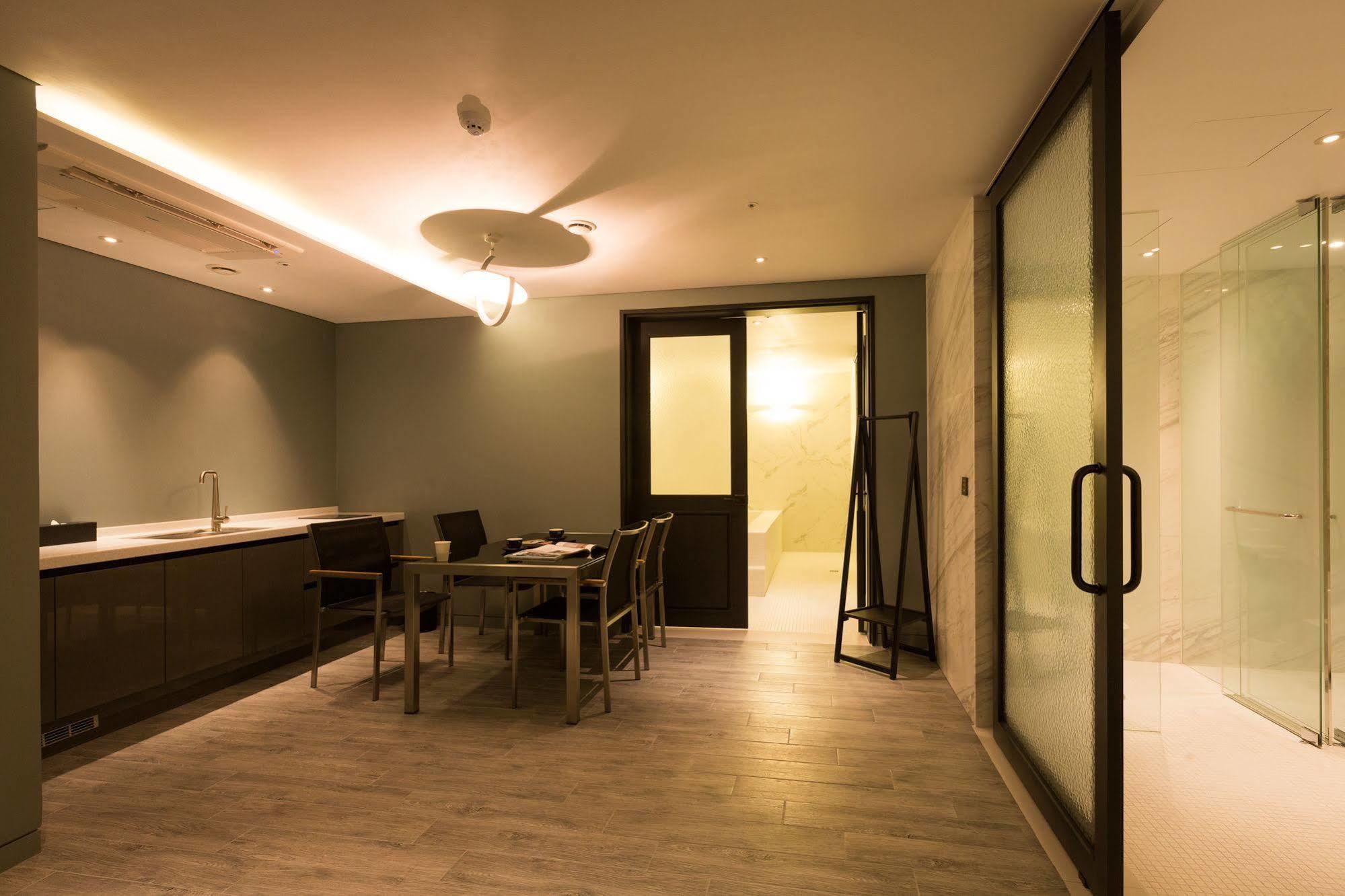Trang Blue Hotel Сеул Екстер'єр фото