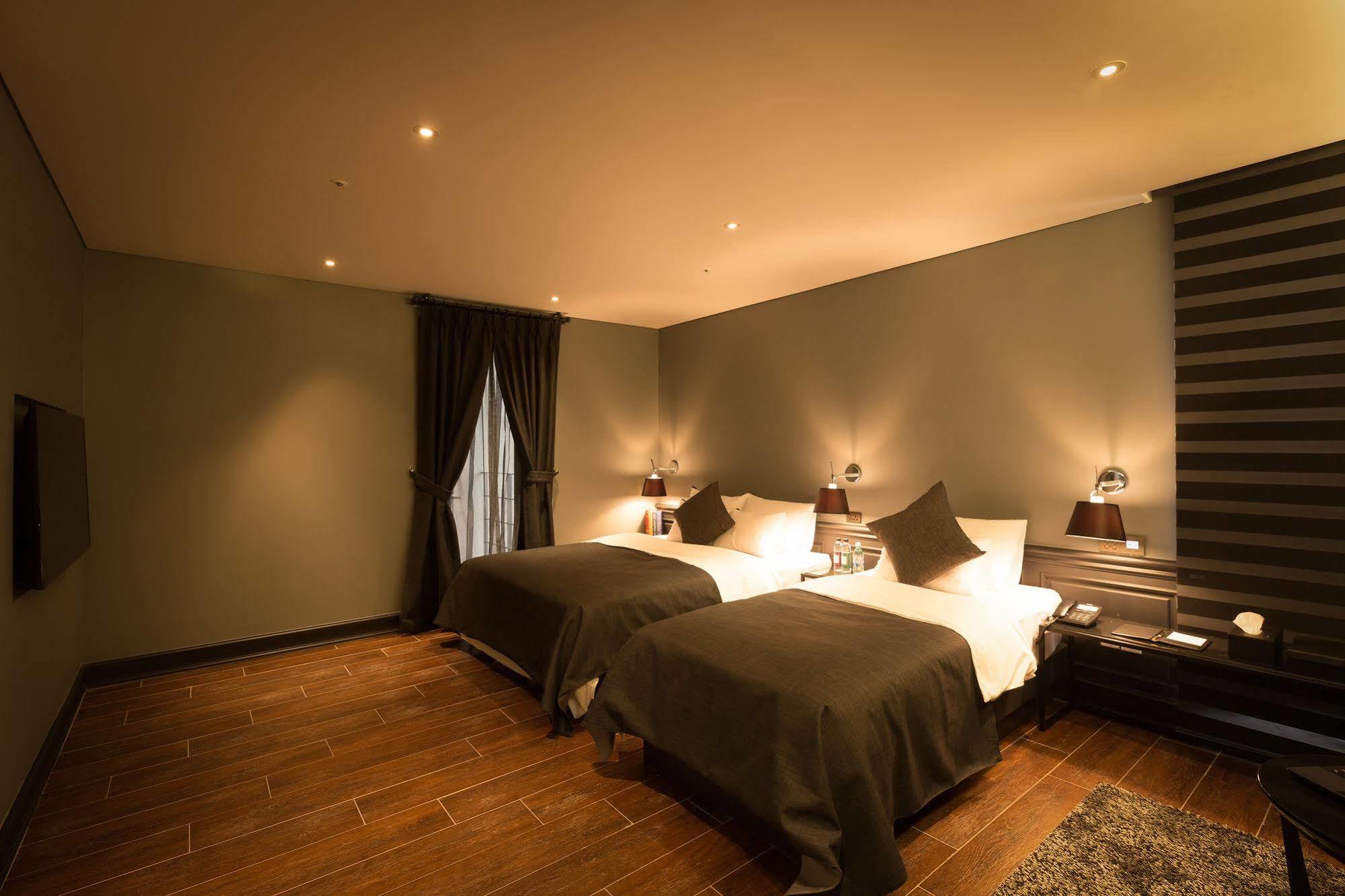 Trang Blue Hotel Сеул Екстер'єр фото